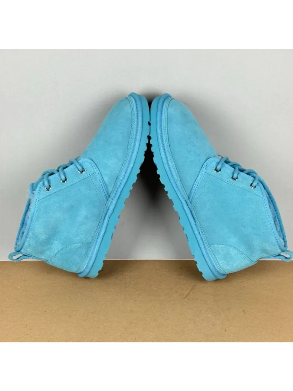 UGG Neumel Suede Chukka Boots Mens 10 Light Blue Wool Lined Lace Up